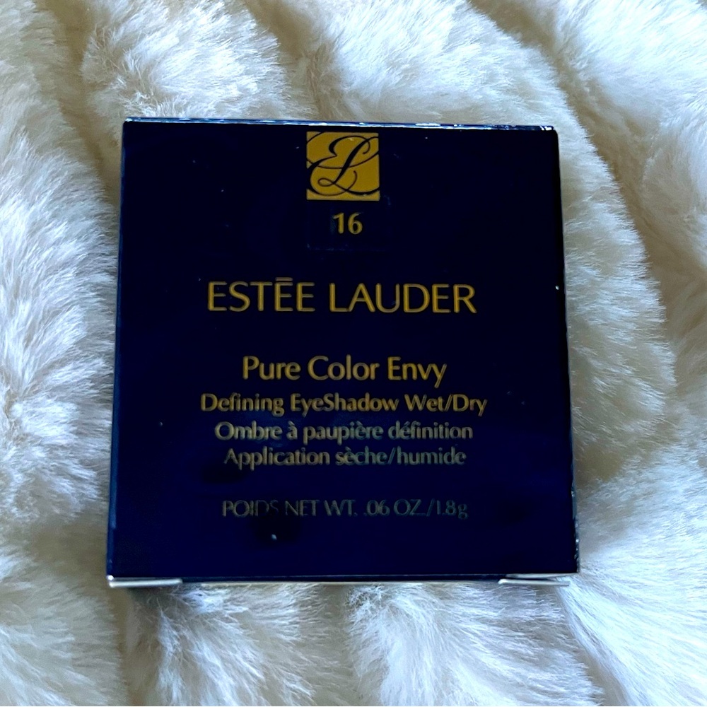 Estée Lauder Pure Color Envy eye shadow and makeup bag. Untouched. NWT❣️ - Picture 8 of 8